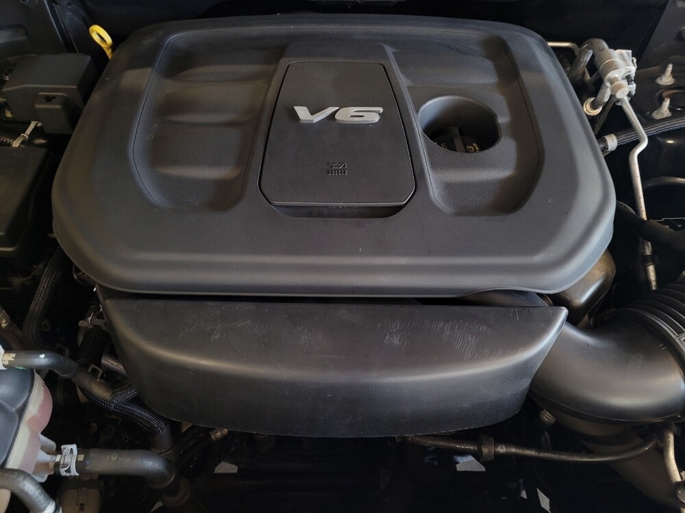 2019 Jeep Grand Cherokee in Jacksonville, FL 32210 - 18119415 30