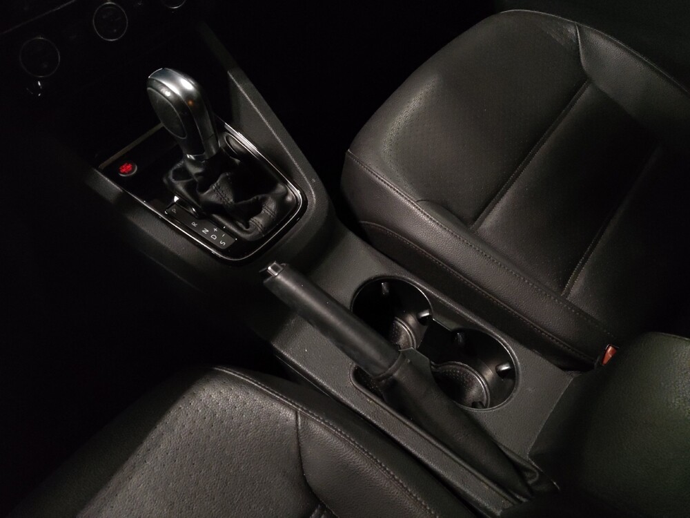 2017 Volkswagen Jetta in Jacksonville, FL 32210 - 18119420 26