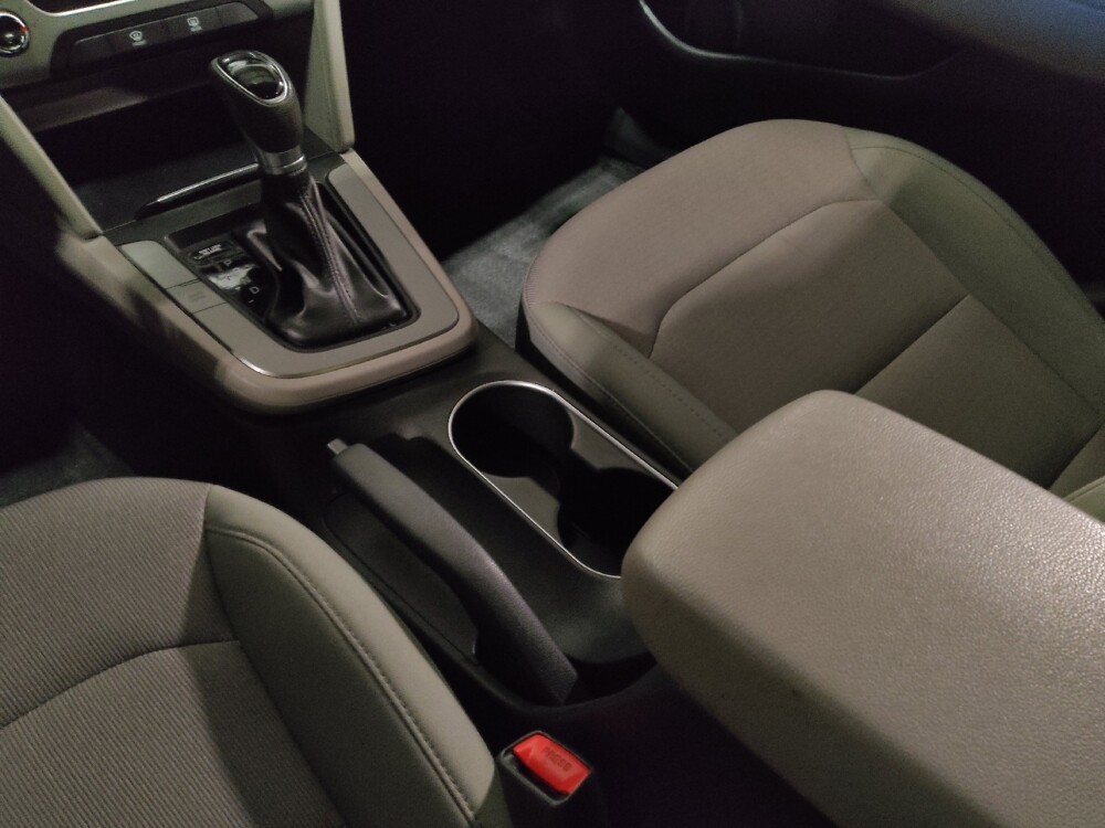 2017 Hyundai Elantra in Orlando, FL 32808 - 18119422 26