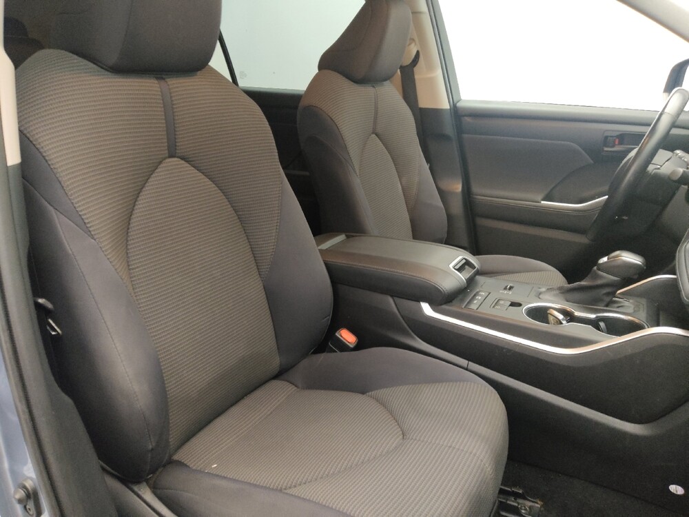 2020 Toyota Highlander in Jacksonville, FL 32210 - 18119424 21