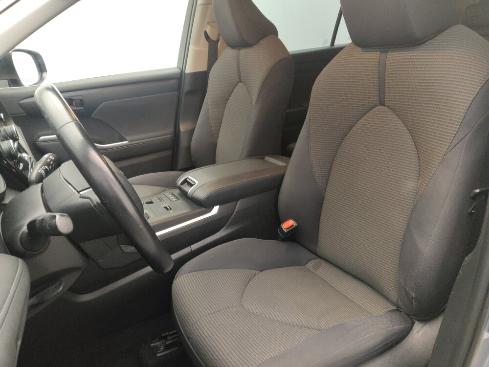 2020 Toyota Highlander in Jacksonville, FL 32210 - 18119424 17