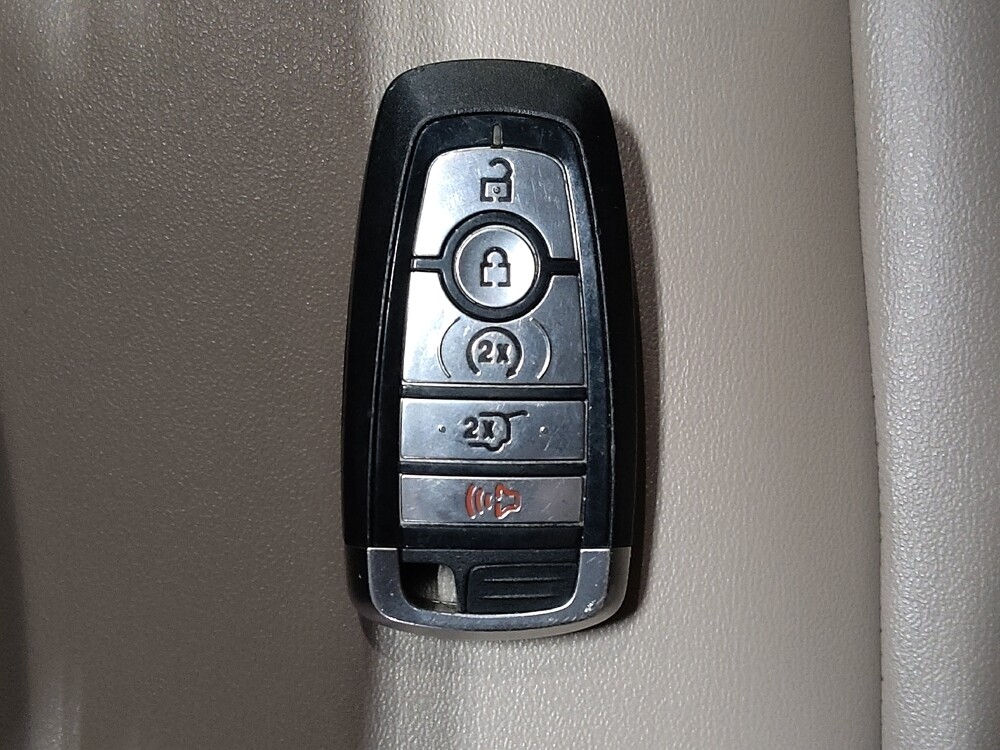 2024 Ford Explorer in Pensacola, FL 32505 - 18119435 32