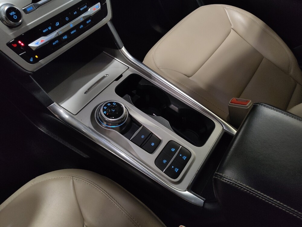 2024 Ford Explorer in Pensacola, FL 32505 - 18119435 26