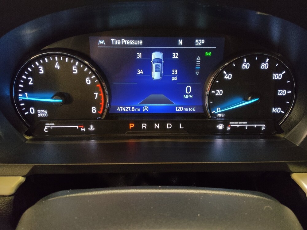 2024 Ford Explorer in Pensacola, FL 32505 - 18119435 23