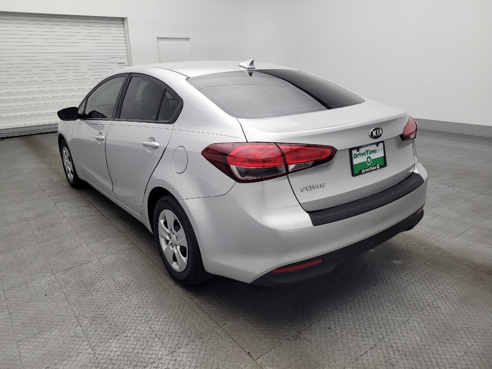 2018 Kia Forte in Pensacola, FL 32505 - 18119446 5