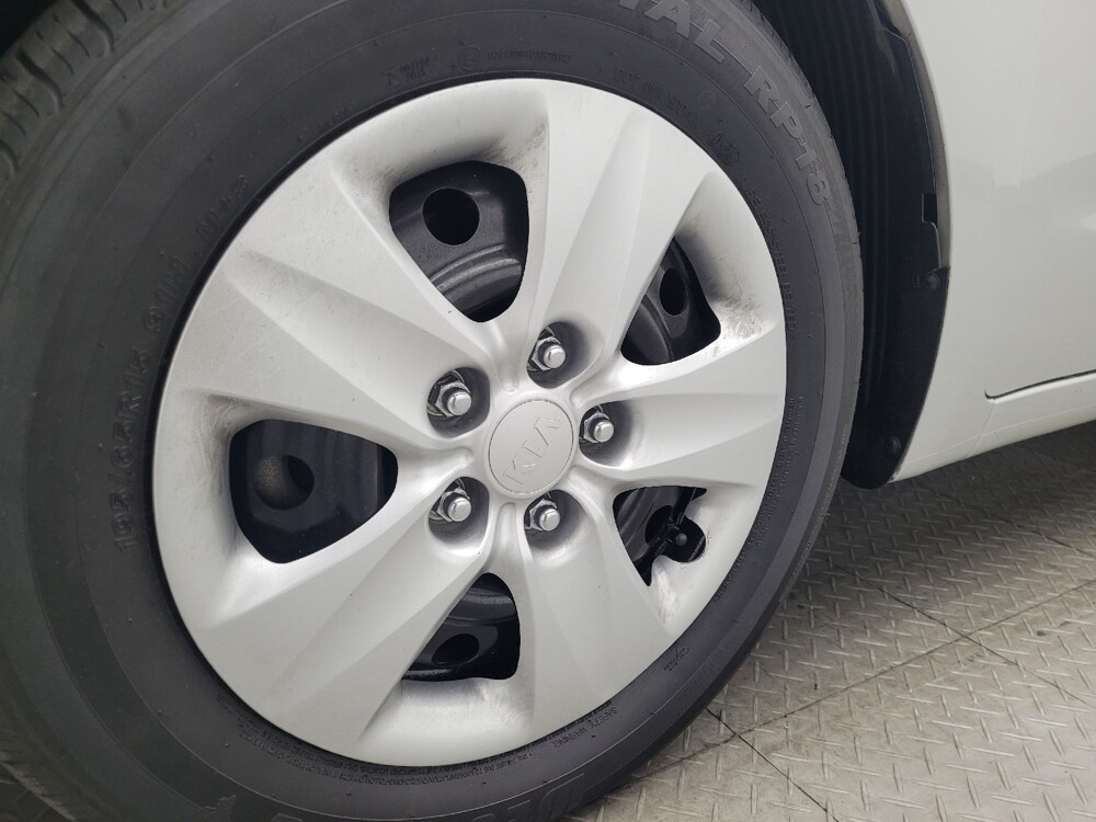 2018 Kia Forte in Pensacola, FL 32505 - 18119446 31