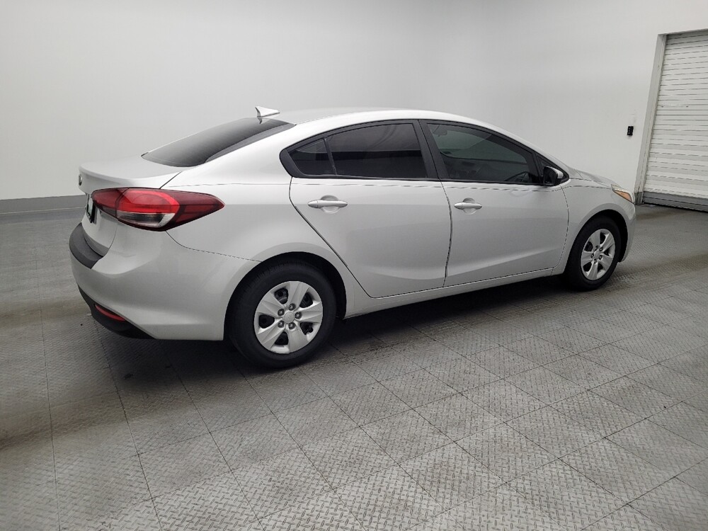 2018 Kia Forte in Pensacola, FL 32505 - 18119446 10
