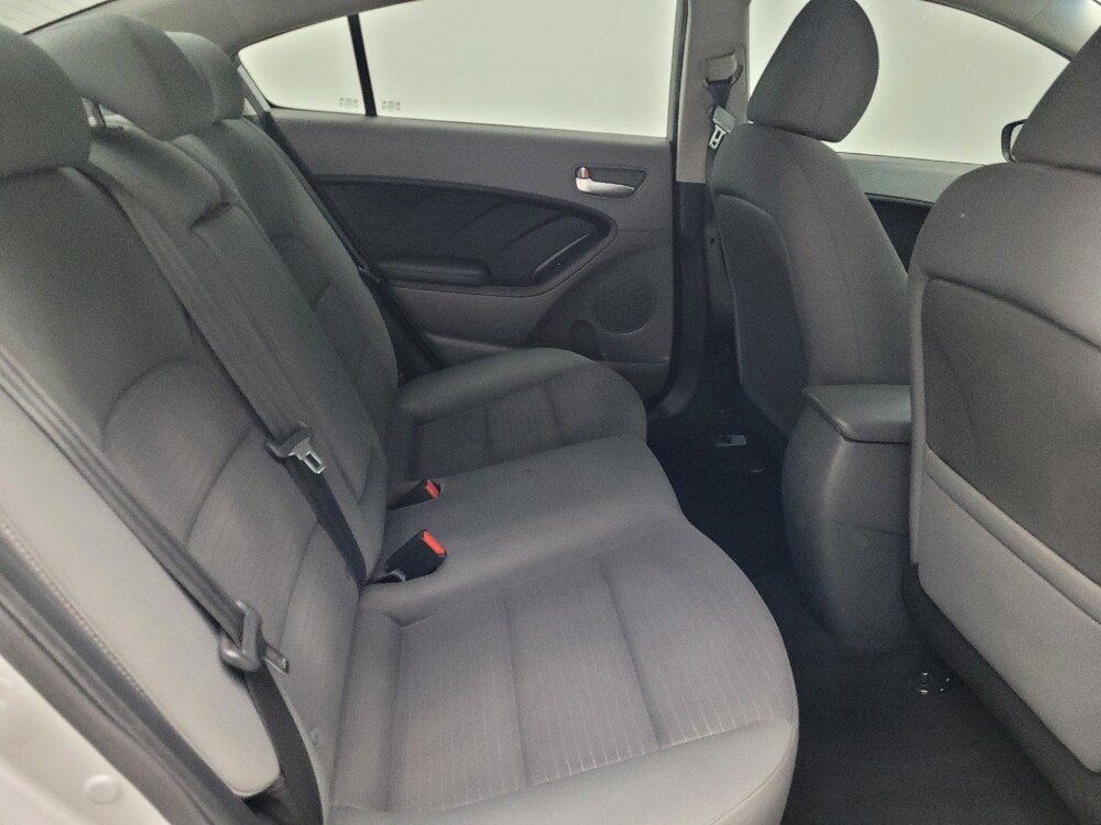 2018 Kia Forte in Pensacola, FL 32505 - 18119446 19