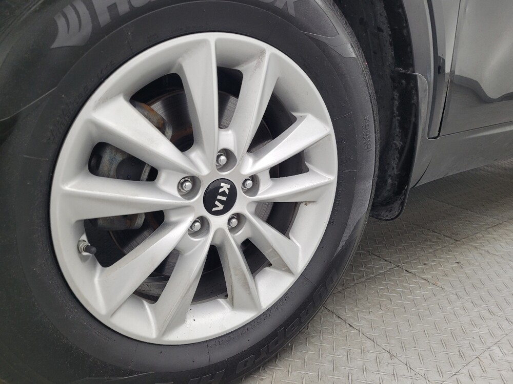 2020 Kia Sorento in Orlando, FL 32808 - 18119451 31