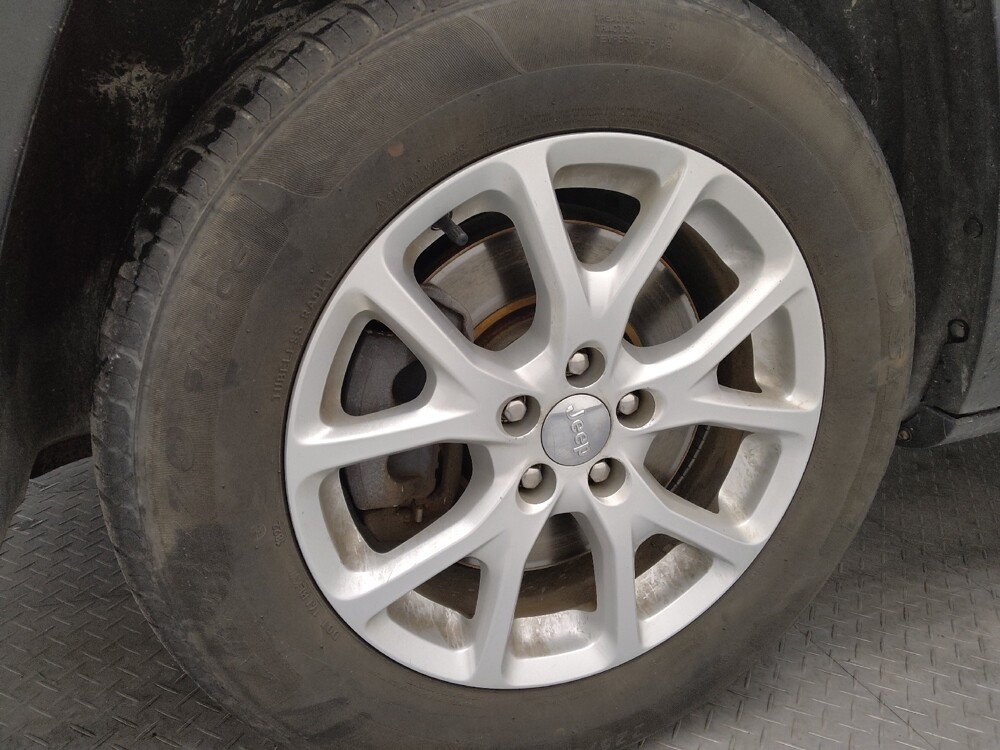 2016 Jeep Cherokee in Charleston, SC 29414 - 18119458 31