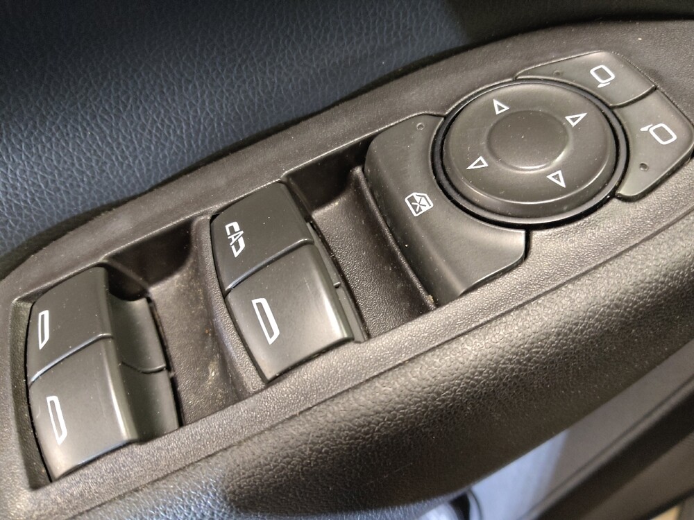 2018 Chevrolet Equinox in Greenville, NC 27834 - 18119469 27