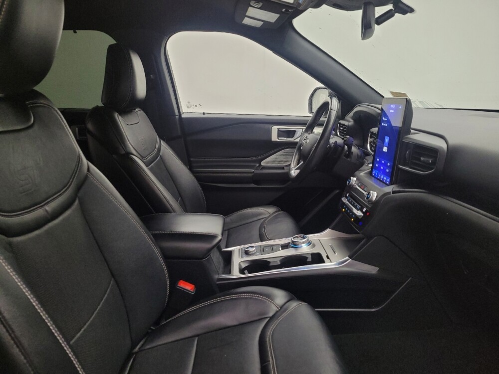 2020 Ford Explorer in Columbus, OH 43228 - 18119512 21