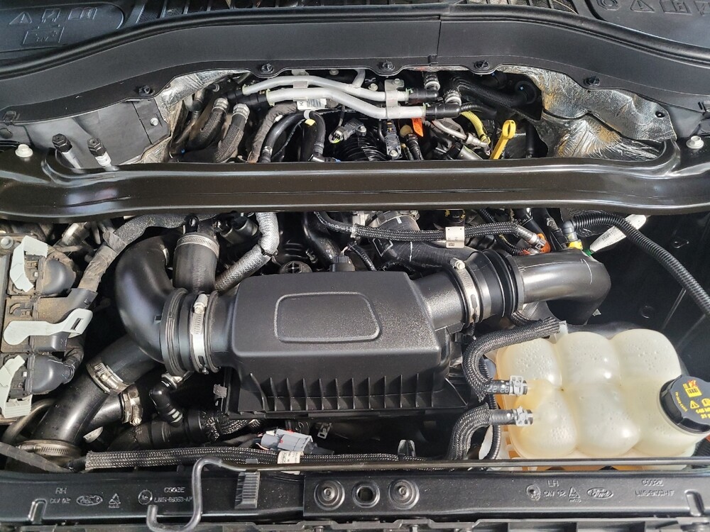 2020 Ford Explorer in Columbus, OH 43228 - 18119512 30