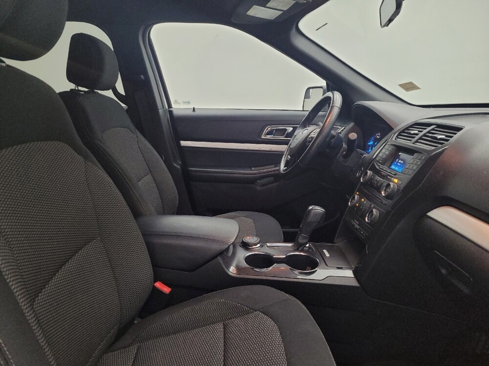 2017 Ford Explorer in Columbus, OH 43228 - 18119513 21