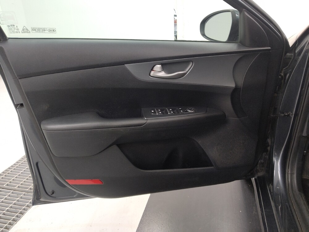 2020 Kia Forte in St. Louis, MO 63125 - 18119517 27