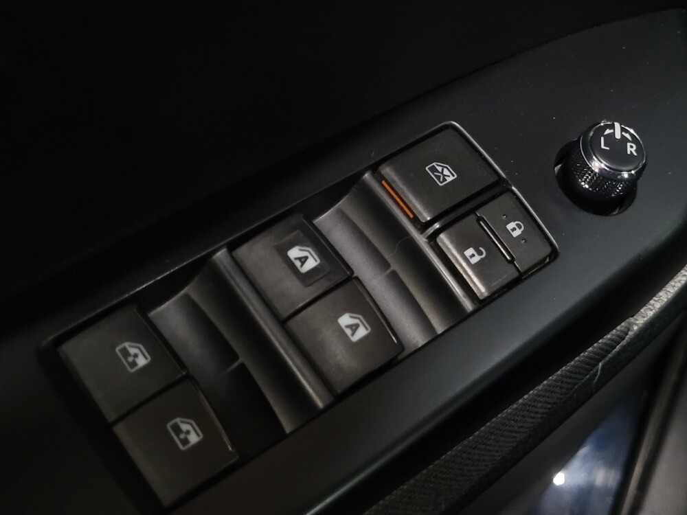 2015 Toyota Highlander in Owings Mills, MD 21117 - 18119525 27