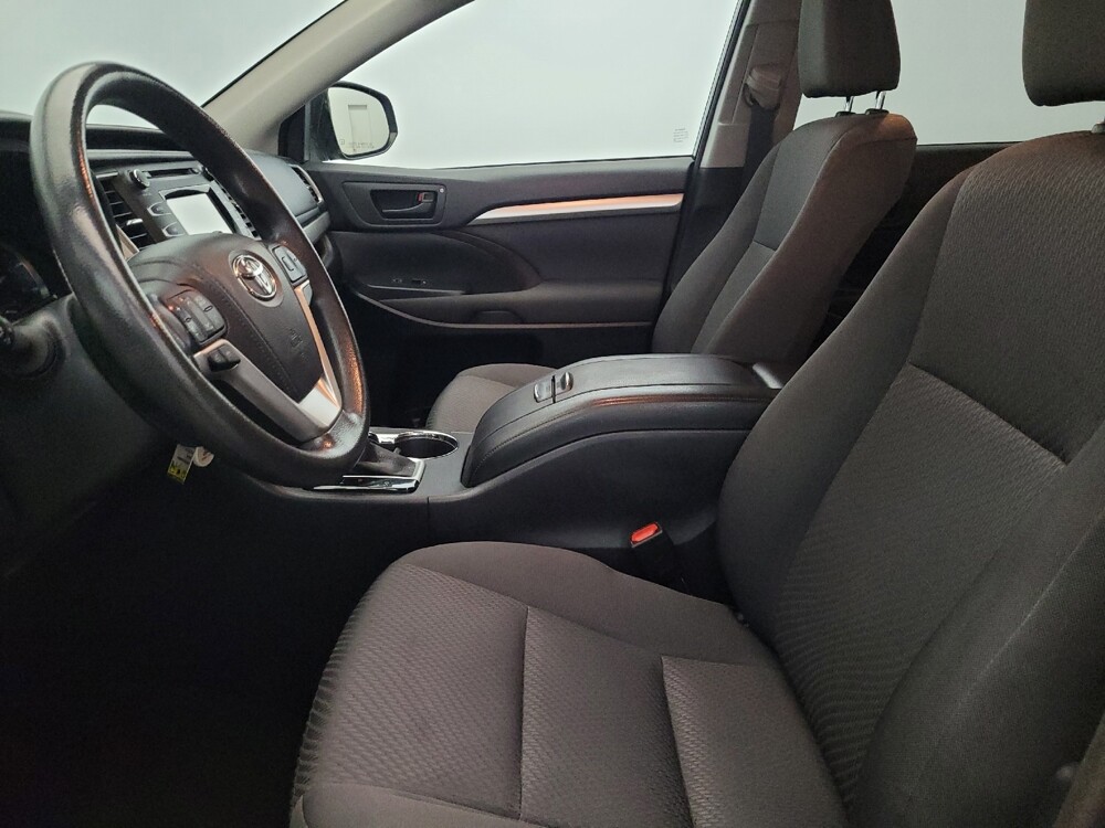 2015 Toyota Highlander in Owings Mills, MD 21117 - 18119525 17