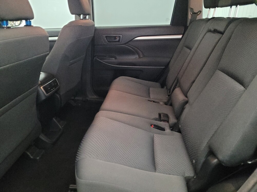 2015 Toyota Highlander in Owings Mills, MD 21117 - 18119525 18