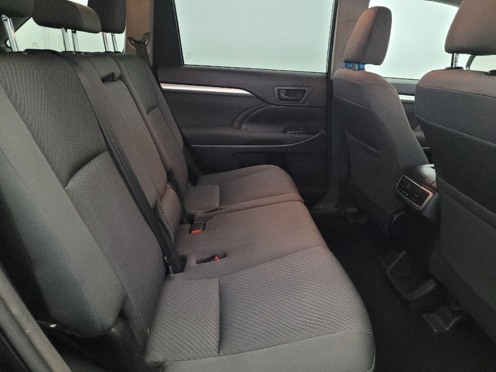 2015 Toyota Highlander in Owings Mills, MD 21117 - 18119525 19