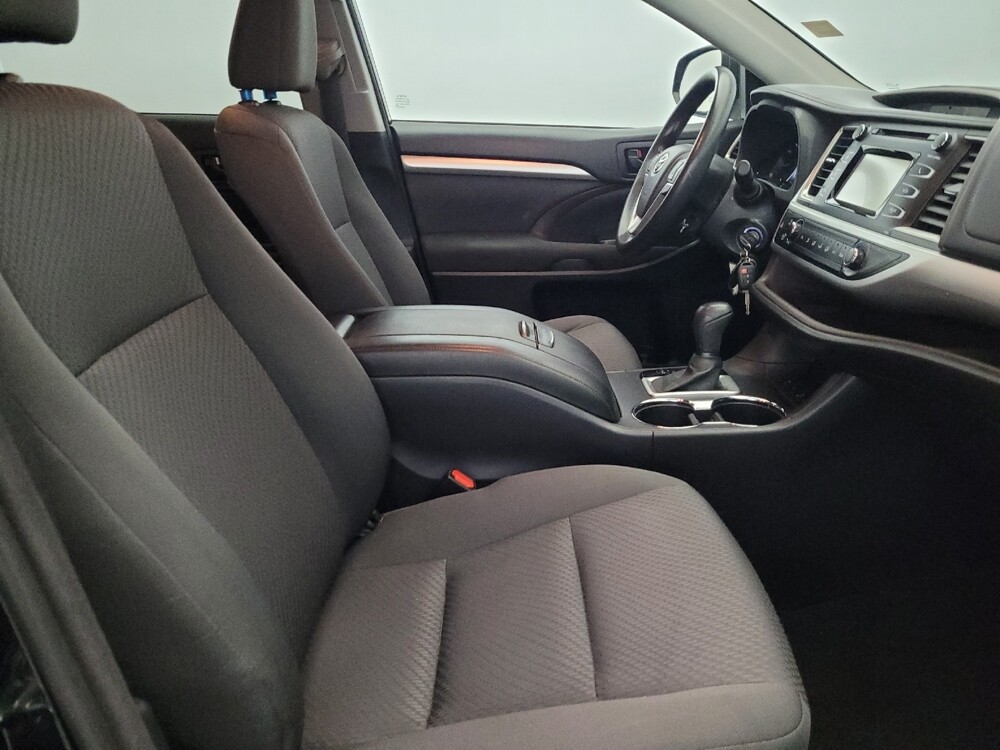 2015 Toyota Highlander in Owings Mills, MD 21117 - 18119525 21