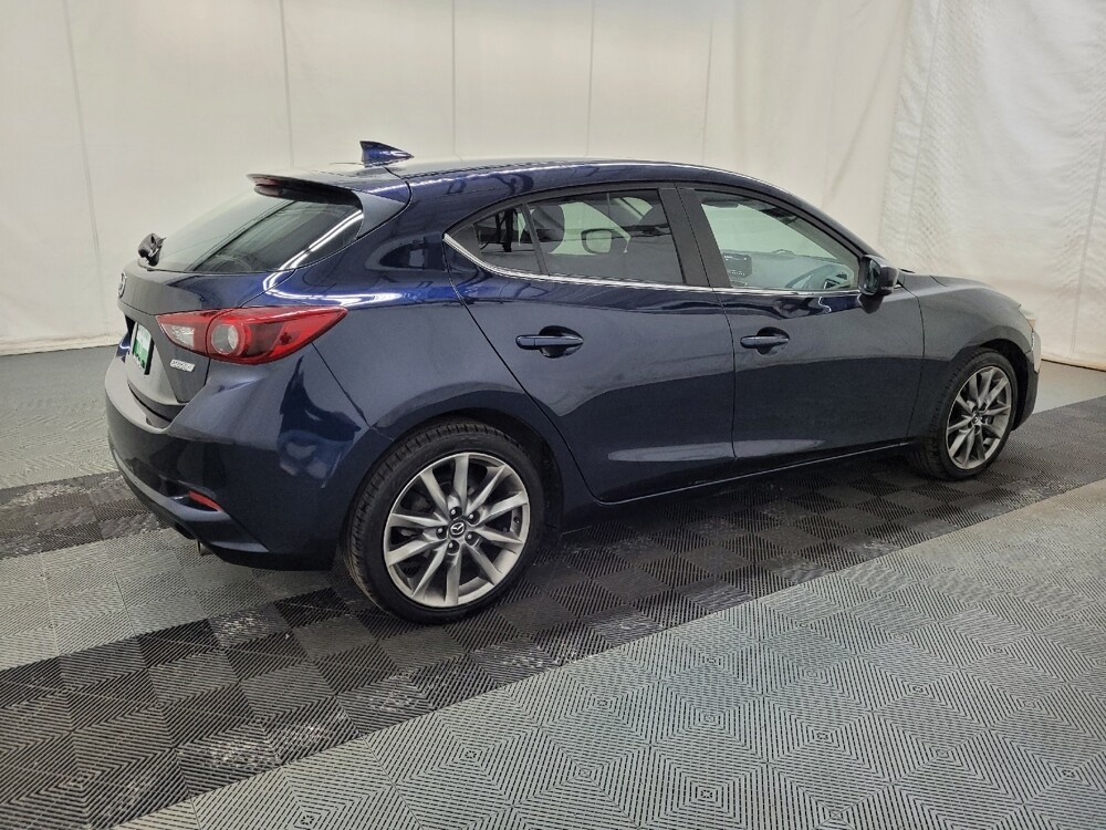 2018 Mazda MAZDA3 in Allentown, PA 18103 - 18119526 10