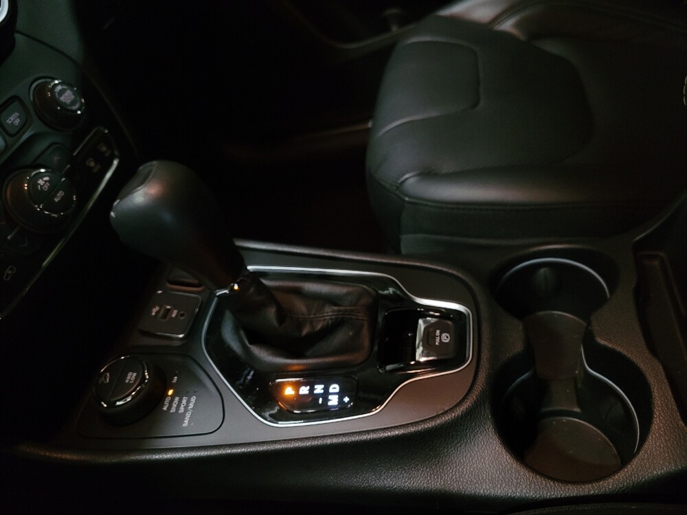 2019 Jeep Cherokee in Williamstown, NJ 8094 - 18119532 26