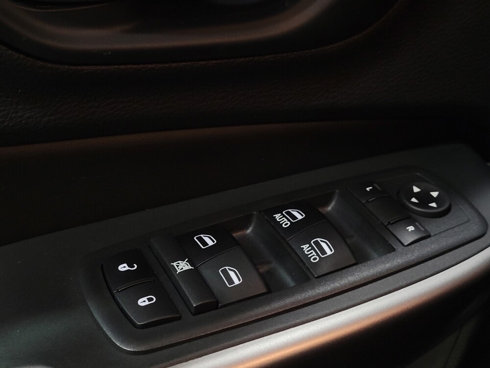 2019 Jeep Cherokee in Williamstown, NJ 8094 - 18119532 27