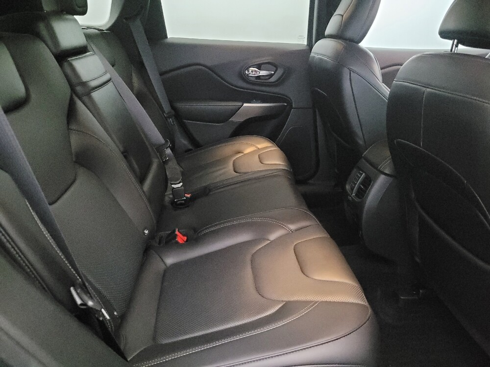 2019 Jeep Cherokee in Williamstown, NJ 8094 - 18119532 19