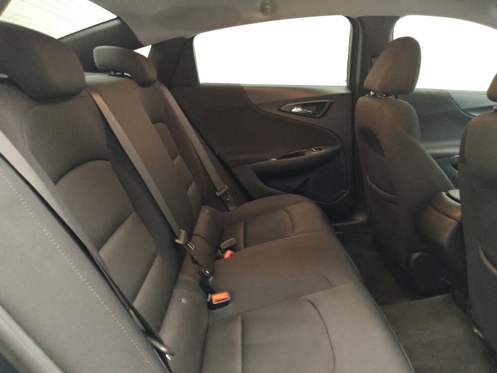 2021 Chevrolet Malibu in Lombard, IL 60148 - 18119542 19