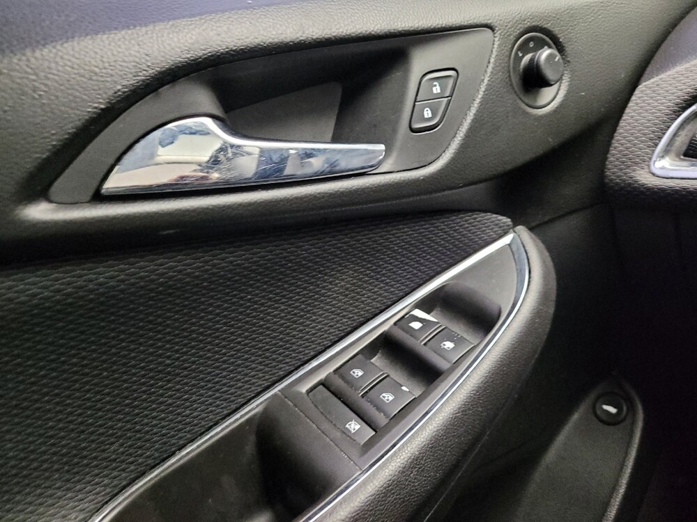 2016 Chevrolet Cruze in Eastpointe, MI 48021 - 18119544 27