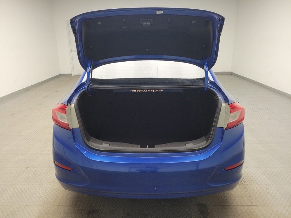 2016 Chevrolet Cruze in Eastpointe, MI 48021 - 18119544 29