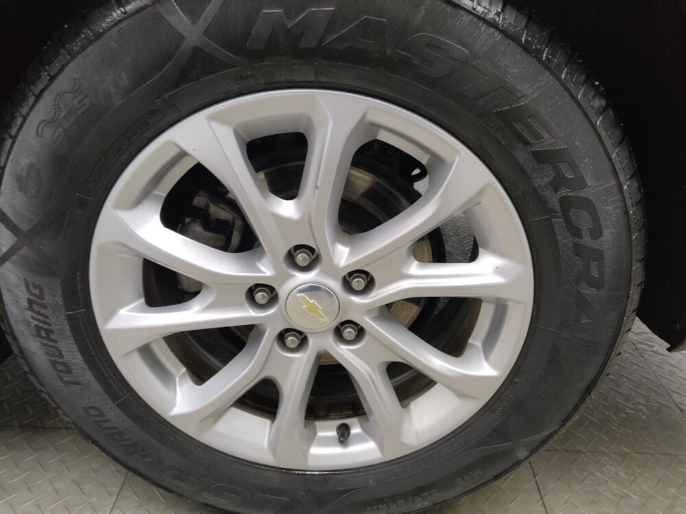 2018 Chevrolet Equinox in Indianapolis, IN 46219 - 18119549 31