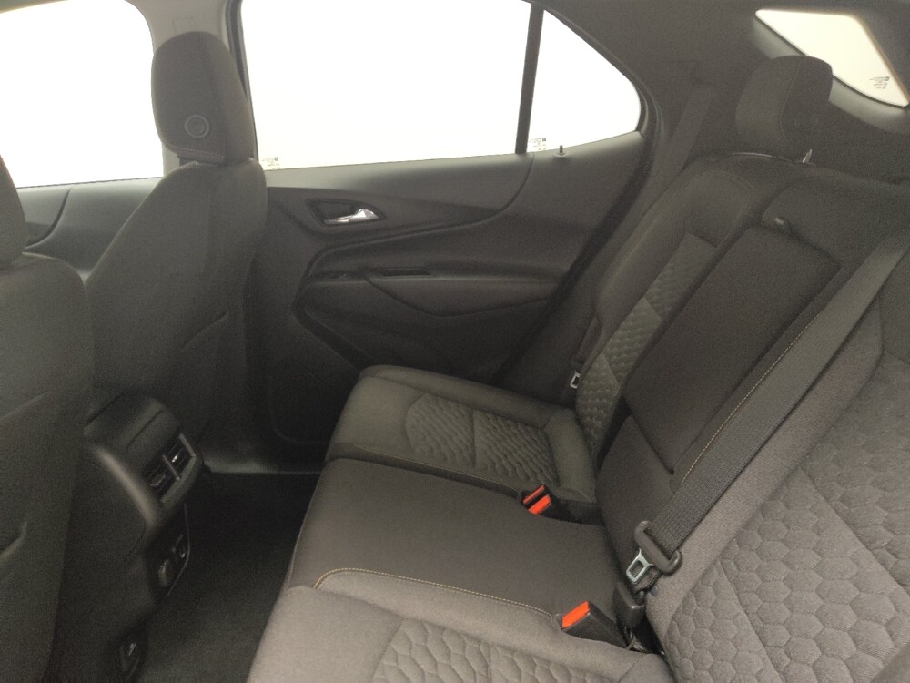 2018 Chevrolet Equinox in Indianapolis, IN 46219 - 18119549 18