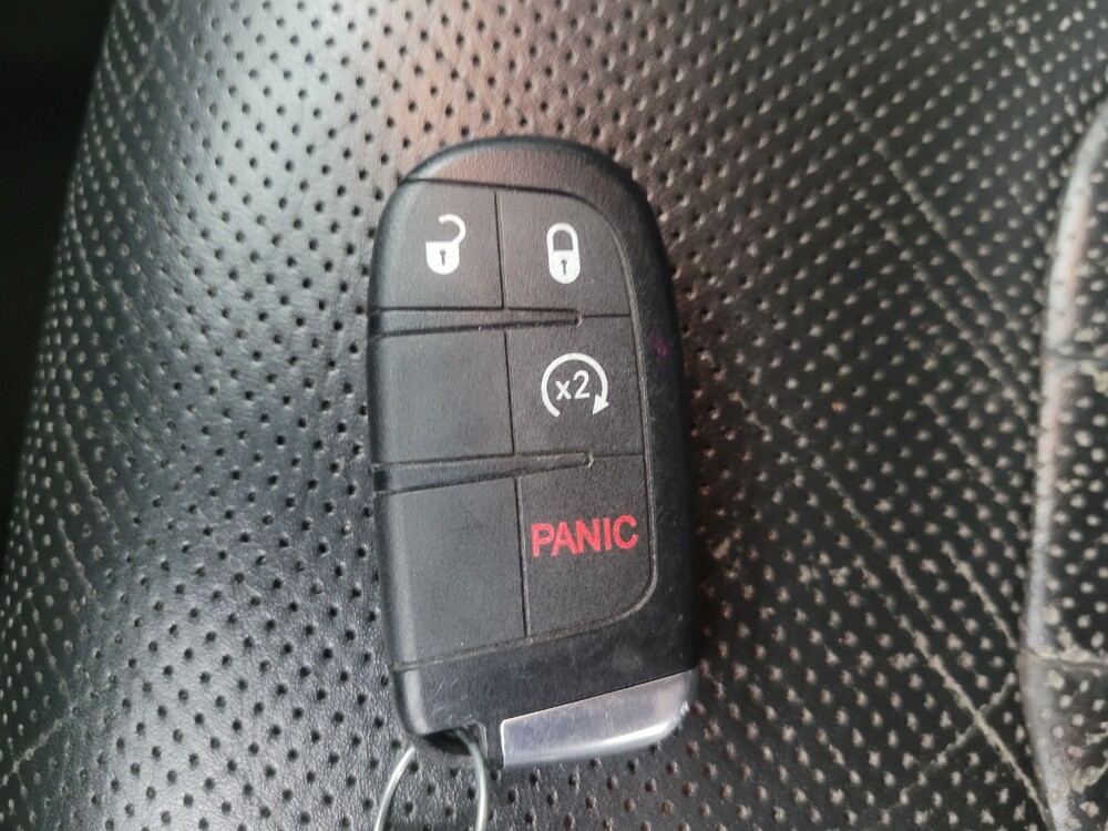 2015 Chrysler 200 in Mishawaka, IN 46545 - 18119552 32