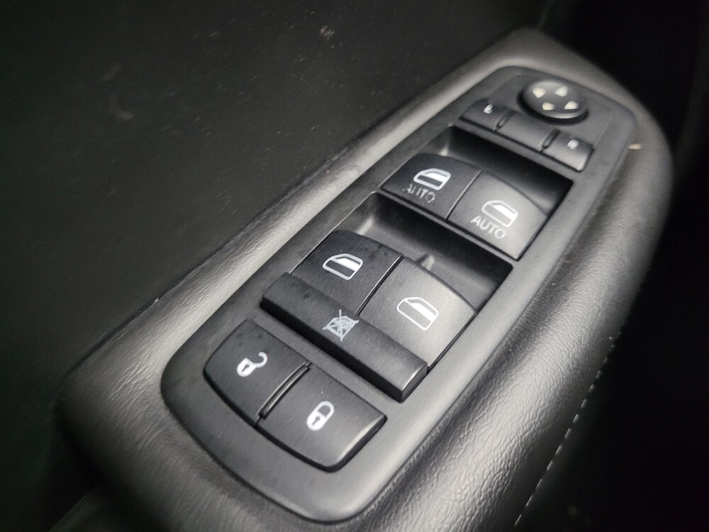 2015 Chrysler 200 in Mishawaka, IN 46545 - 18119552 27