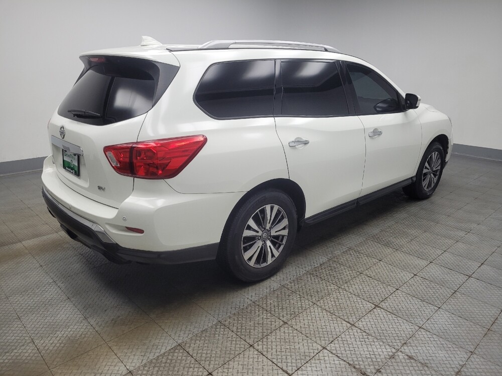 2020 Nissan Pathfinder in Indianapolis, IN 46222 - 18119554 10