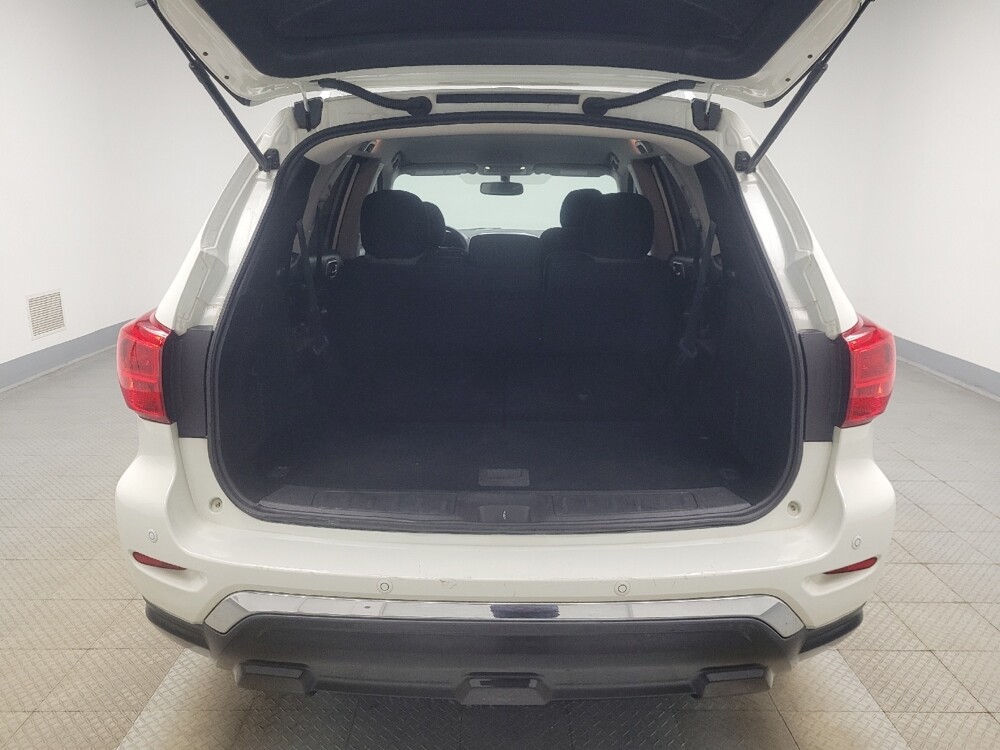 2020 Nissan Pathfinder in Indianapolis, IN 46222 - 18119554 29