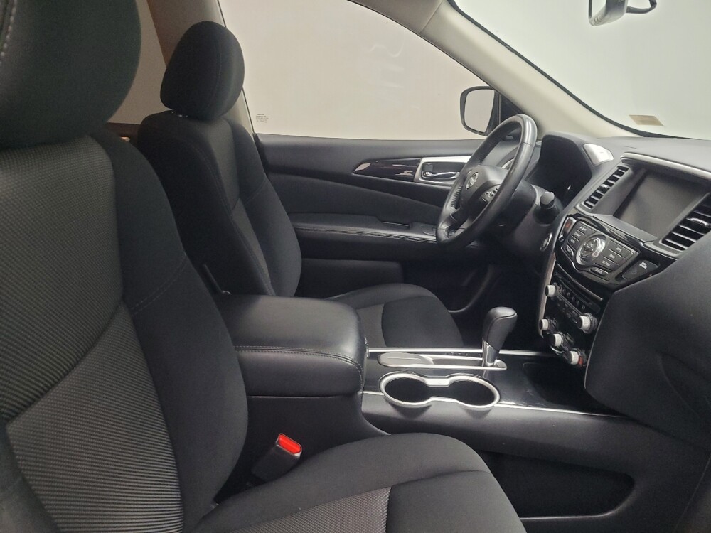 2020 Nissan Pathfinder in Indianapolis, IN 46222 - 18119554 21