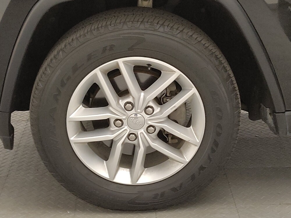 2017 Jeep Grand Cherokee in Tulsa, OK 74145 - 18119557 31