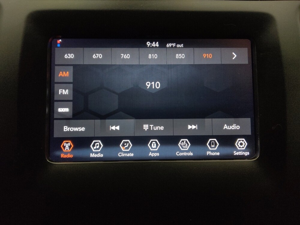 2021 Jeep Cherokee in Lakewood, CO 80215 - 18119559 25