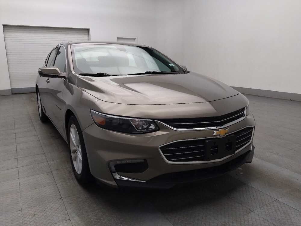 2018 Chevrolet Malibu in Knoxville, TN 37923 - 18119562 13