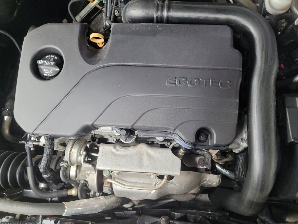 2018 Chevrolet Malibu in Knoxville, TN 37923 - 18119562 30