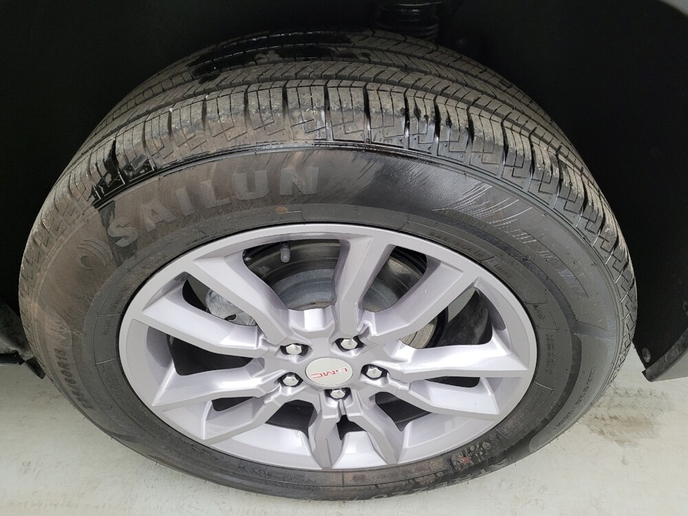 2024 GMC Terrain in Columbus, OH 43228 - 18119565 31