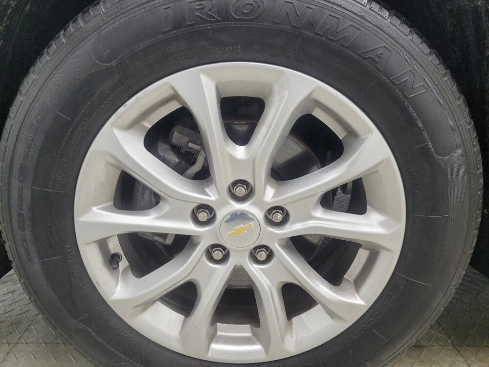 2018 Chevrolet Equinox in Mishawaka, IN 46545 - 18119592 31