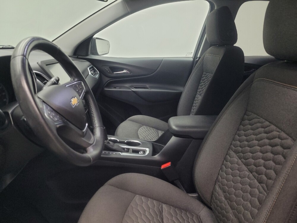 2018 Chevrolet Equinox in Mishawaka, IN 46545 - 18119592 17