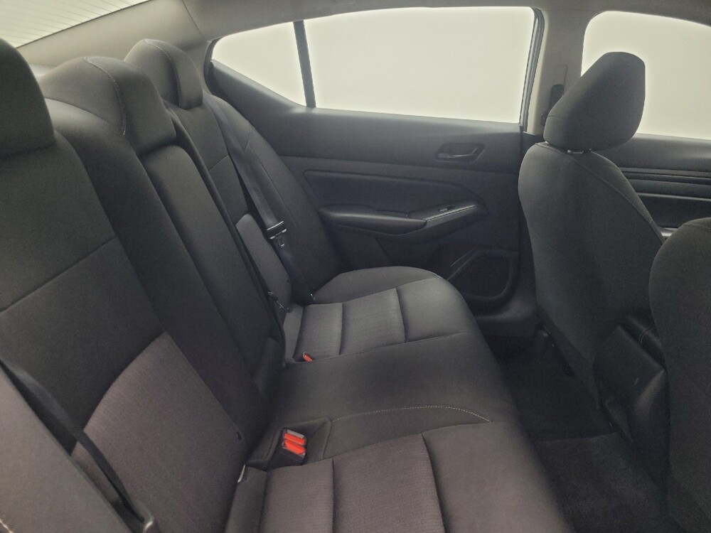 2023 Nissan Altima in Indianapolis, IN 46222 - 18119594 19