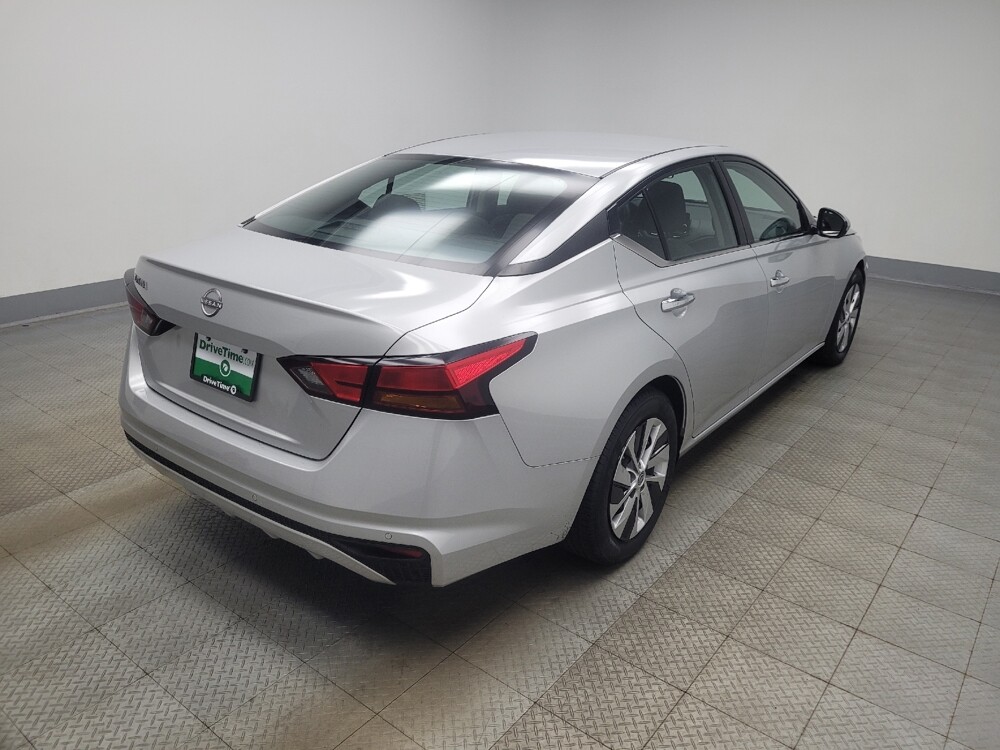 2023 Nissan Altima in Indianapolis, IN 46222 - 18119594 9