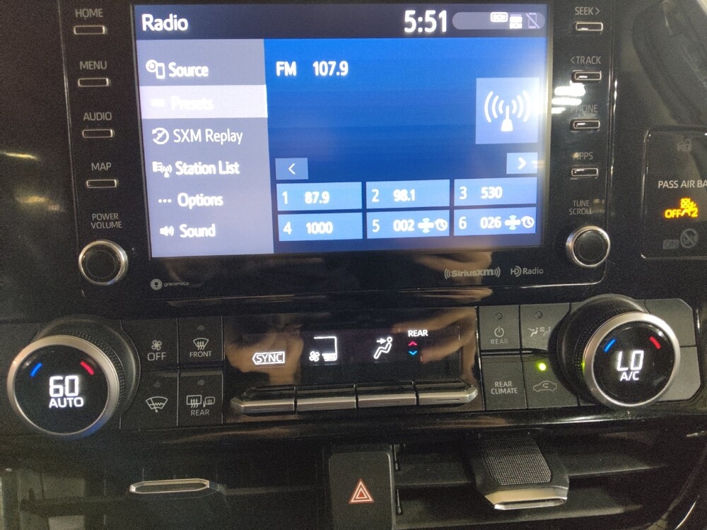 2021 Toyota Highlander in Arlington, TX 76011 - 18119596 25