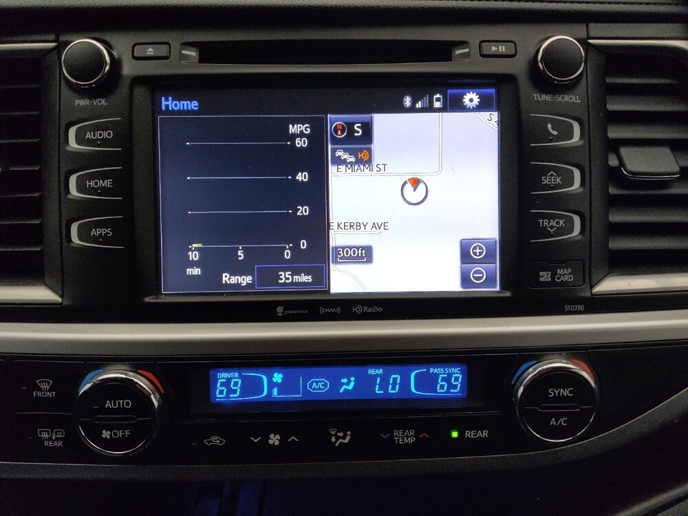 2019 Toyota Highlander in Phoenix, AZ 85022 - 18119600 25