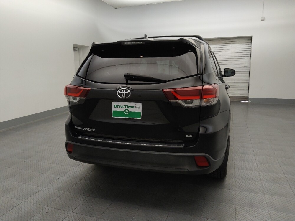 2019 Toyota Highlander in Phoenix, AZ 85022 - 18119600 7
